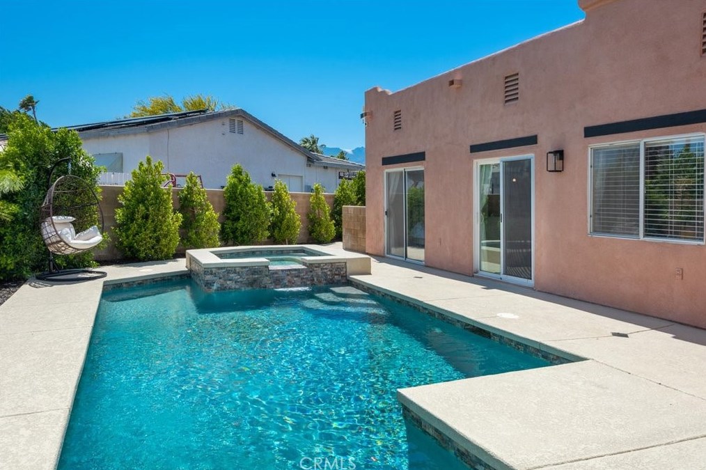 30476 Seminole Ct, Cathedral City CA  92234-6107 exterior