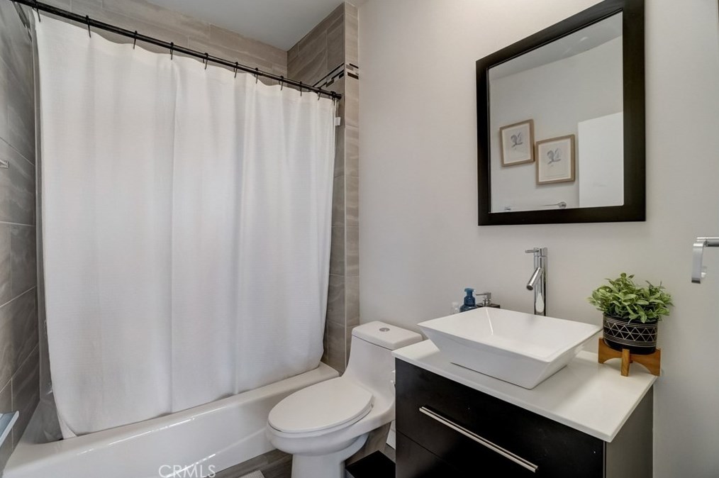 4834 Farquhar St, Los Angeles CA  90032-4118 exterior