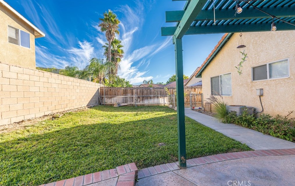 1542 Eagle Mountain Pl, Hemet CA  92545-9761 exterior