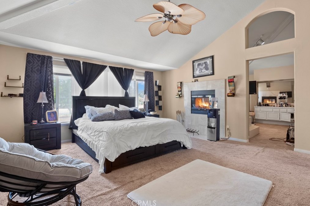 40148 Tesoro Ln, Palmdale CA  93551-4832 exterior