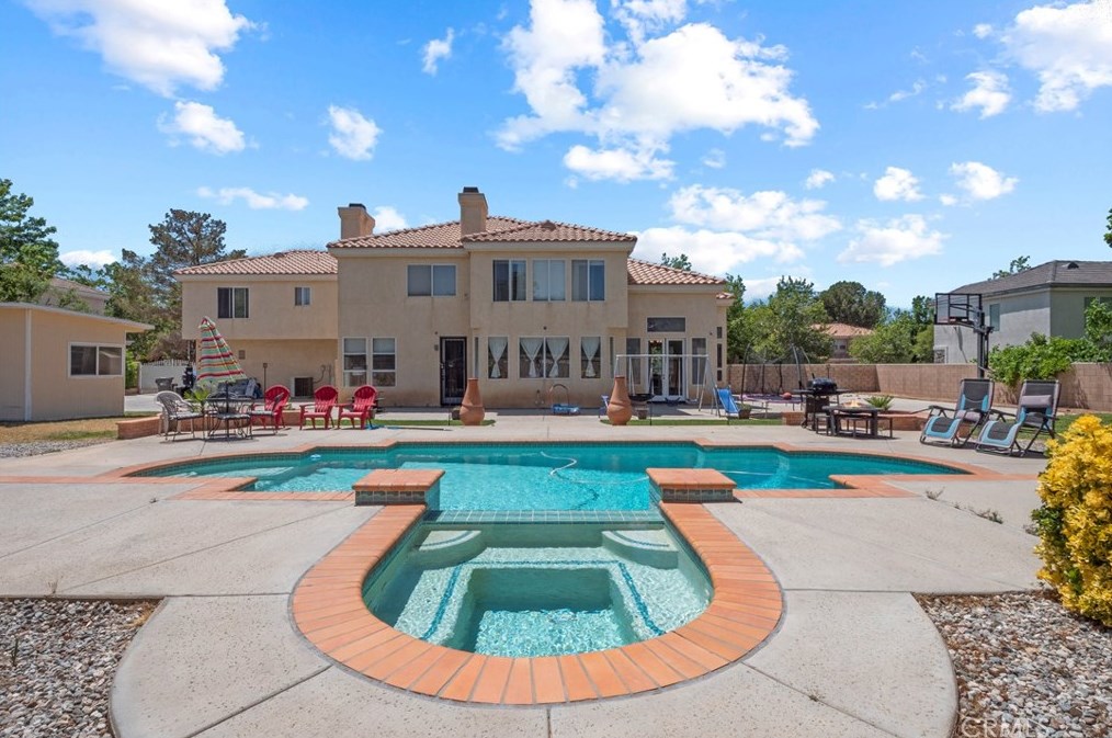 40148 Tesoro Ln, Palmdale CA  93551-4832 exterior