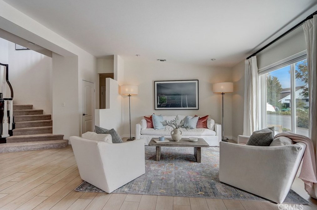 2224 Laurel Pl, Newport Beach CA  92663-5420 exterior