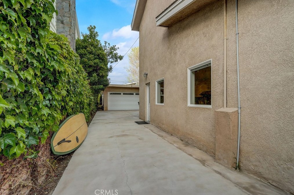 2224 Laurel Pl, Newport Beach CA  92663-5458 exterior