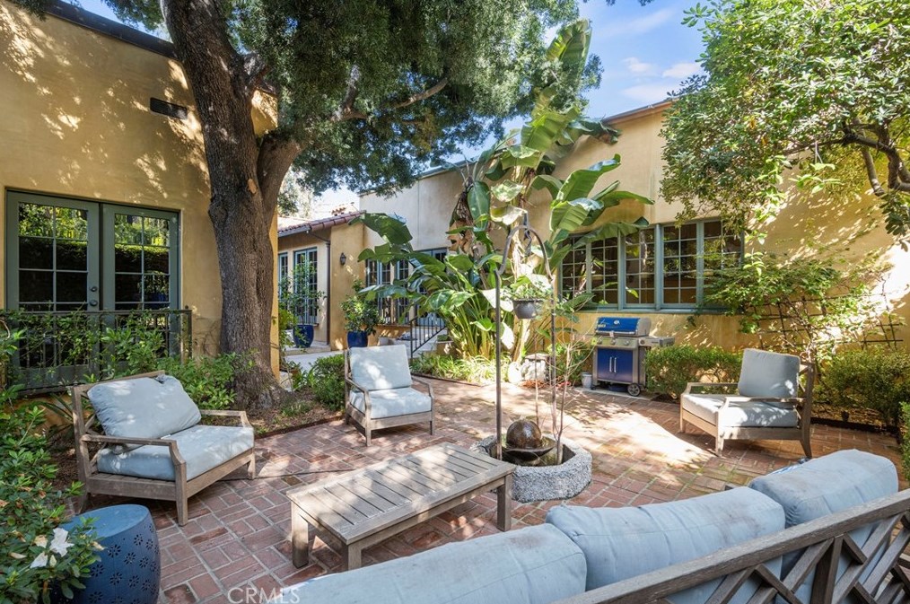 788 Grand Ave, Pasadena CA  91105-2447 exterior
