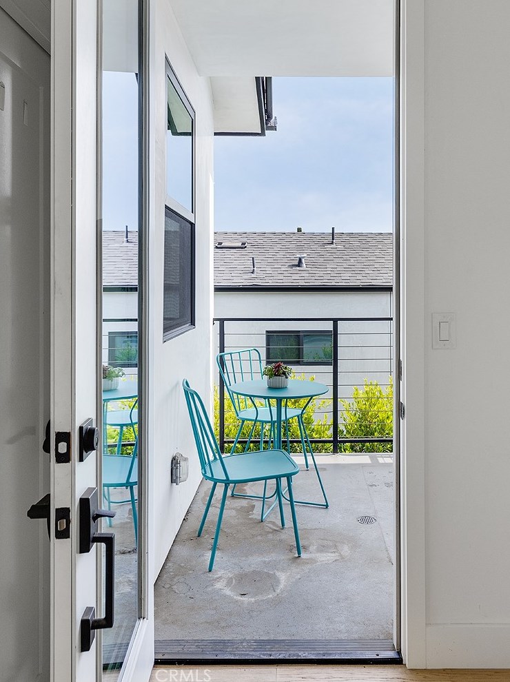 6628 Aldama St, Los Angeles CA  90042-1903 exterior