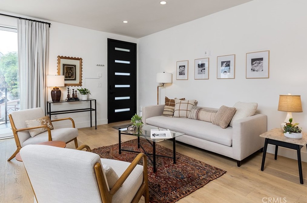 6628 Aldama St, Los Angeles CA  90042-1903 exterior