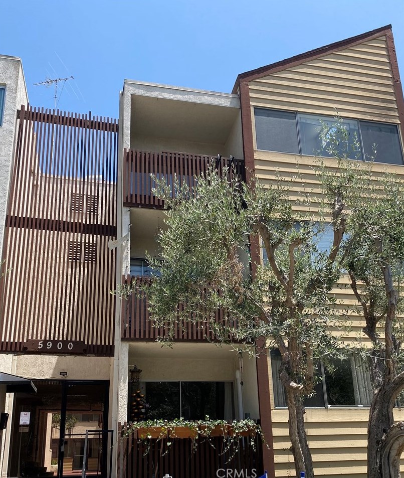 5900 Canterbury Dr, Los Angeles CA  90230-6758 exterior