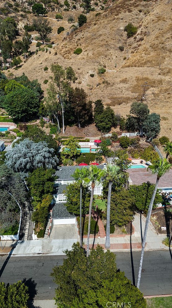 1021 Mtn St, Glendale CA  91202-1041 exterior