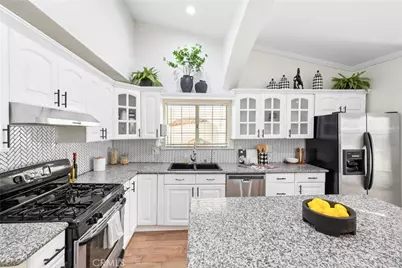 624 Redfield Avenue, Los Angeles, CA 90042 - Photo 11