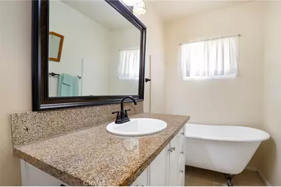 576 E Columbia Avenue, Pomona, CA 91767 - Photo 17