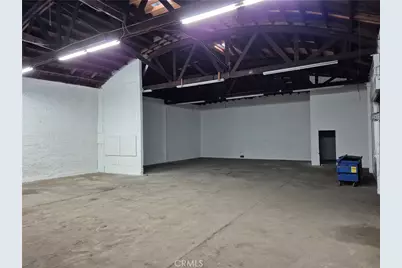 6080 S Hoover Street, Los Angeles, CA 90044 - Photo 3