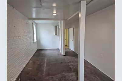 6084 S Hoover Street, Los Angeles, CA 90044 - Photo 5