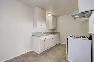 2122 E 10th St, Long Beach, CA 90804 - Photo 9