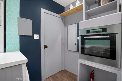 5639 Ash Street, Los Angeles, CA 90042 - Photo 11