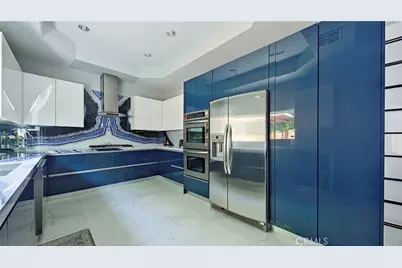 6937 Kian Court, Van Nuys, CA 91406 - Photo 17