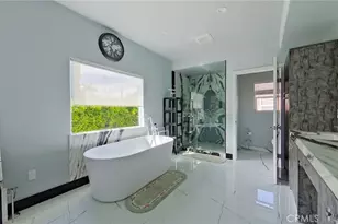 6937 Kian Ct, Van Nuys, CA 91406 - Photo 29