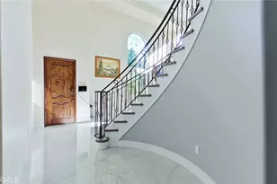 6937 Kian Ct, Van Nuys, CA 91406 - Photo 3