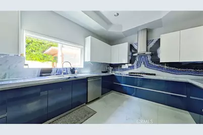 6937 Kian Court, Van Nuys, CA 91406 - Photo 19