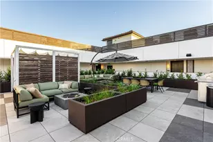 1333 S Orange Grove Ave, Los Angeles, CA 90019 - Photo 31