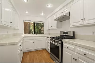 33 Northwoods Lane, La Crescenta, CA 91214 - Photo 9