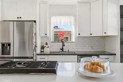 415 E Green Street, Claremont, CA 91711 - Photo 9