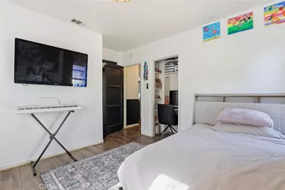 415 E Green Street, Claremont, CA 91711 - Photo 17