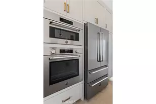 175 E Palm St, Altadena, CA 91001 - Photo 5