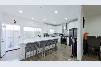 18347 Saticoy, Reseda, CA 91335 - Photo 11