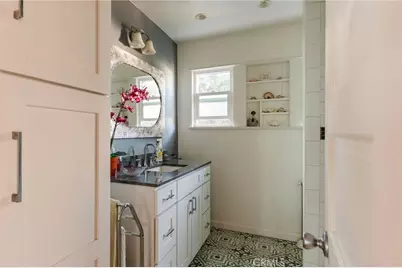 452 Holland Avenue, Los Angeles, CA 90042 - Photo 29