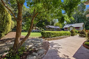 541 E Woodbury, Altadena, CA 91001 - Photo 37