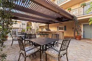 1203 N Sweetzer, West Hollywood, CA 90069 - Photo 21