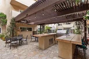 1203 N Sweetzer, West Hollywood, CA 90069 - Photo 21