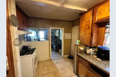 339 W 76th, Los Angeles, CA 90003 - Photo 11