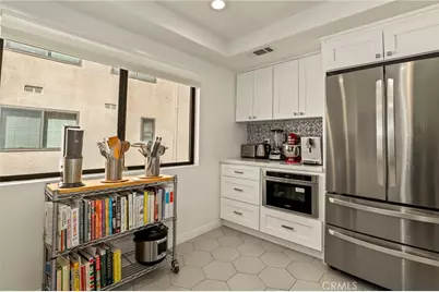 209 S Oakland Avenue #D, Pasadena, CA 91101 - Photo 13