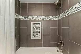 209 S Oakland Ave, Pasadena, CA 91101 - Photo 23