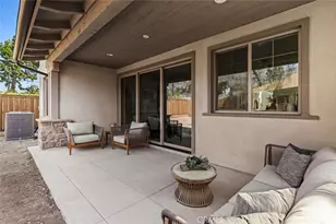181 E Palm St, Altadena, CA 91001 - Photo 19