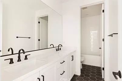 187 E Palm Street, Altadena, CA 91001 - Photo 17