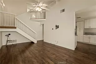 24662 Golfview Dr, Valencia, CA 91355 - Photo 5