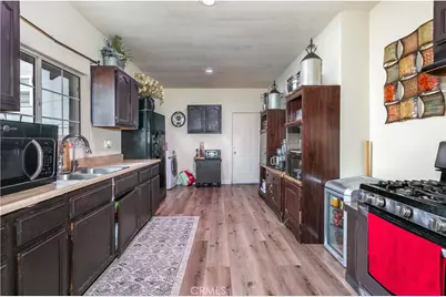 1041 W 48th Street, Los Angeles, CA 90037 - Photo 9