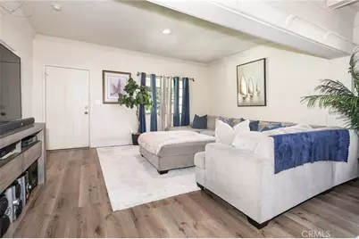 1041 W 48th Street, Los Angeles, CA 90037 - Photo 3