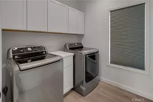 22434 Berdon St, Woodland Hills, CA 91367 - Photo 31