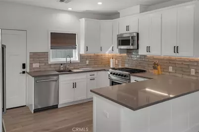 22434 Berdon St, Woodland Hills, CA 91367 - Photo 11