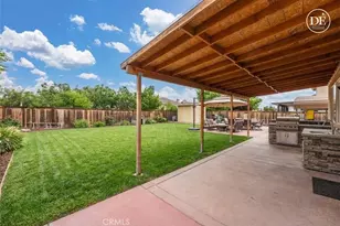 11746 Grotto Hills, Victorville, CA 92392 - Photo 19