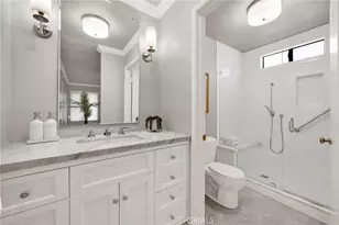 11939 Weddington St, Valley Village, CA 91607 - Photo 13