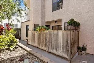 11939 Weddington St, Valley Village, CA 91607 - Photo 21