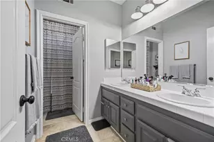 21116 Cross Creek Dr, Saugus, CA 91350 - Photo 31