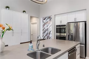 25118 Citron Ln, Canyon Country, CA 91387 - Photo 5