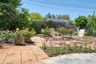 23644 Miranda St, Woodland Hills, CA 91367 - Photo 27
