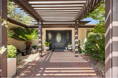 3854 Hampstead, La Canada Flintridge, CA 91011 - Photo 3