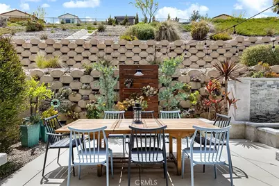 18728 Seville Way, Canyon Country, CA 91387 - Photo 33